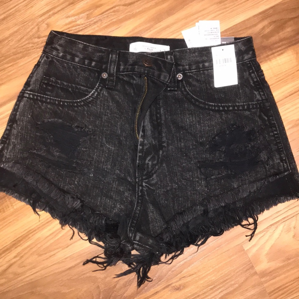 A&F HIGH RISE FESTIVAL SHORT